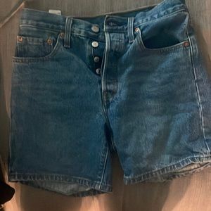 Levi’s 501 mid length shorts size 27
